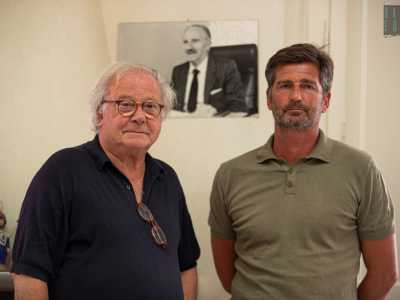 Al primo piano, dove si trovano la segreteria e sala riunioni, incontriamo il 77enne proprietario Giacomo Adda, assieme al figlio Alessandro